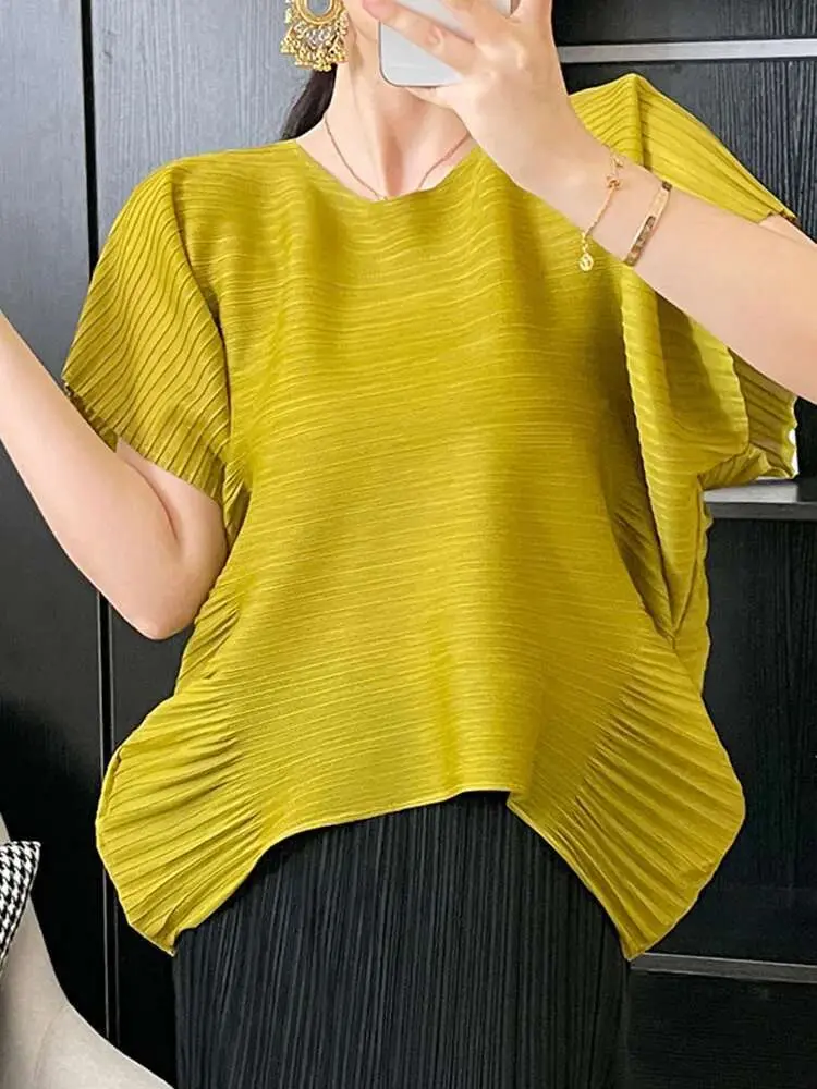 LANMREM Pleated T-shirt For Women Round Neck Short Sleeves Loose Casual Style Female Comfortable Top 2025 New 2DB2220