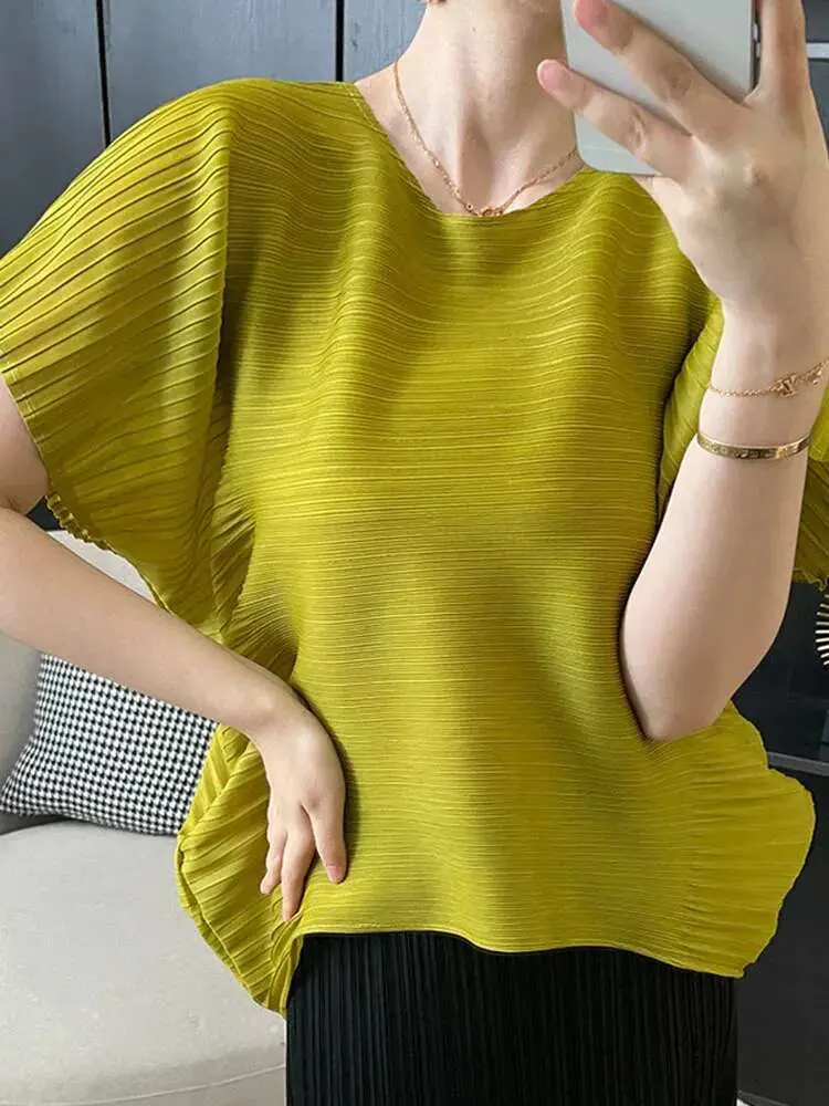 LANMREM Pleated T-shirt For Women Round Neck Short Sleeves Loose Casual Style Female Comfortable Top 2025 New 2DB2220