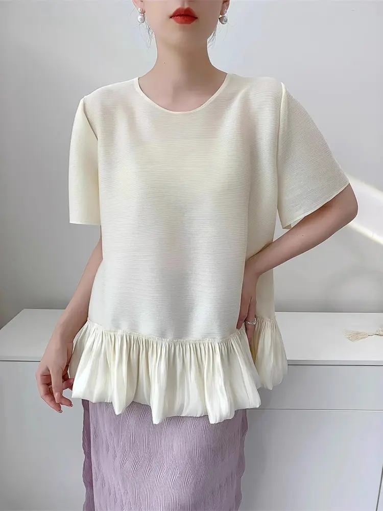 LANMREM Grey Summer Women's Pleated Top Chic Loose Short Sleeve T-shirt 2025 New Round Neck Spliced Lace Hem Design Tee 2DB3361
