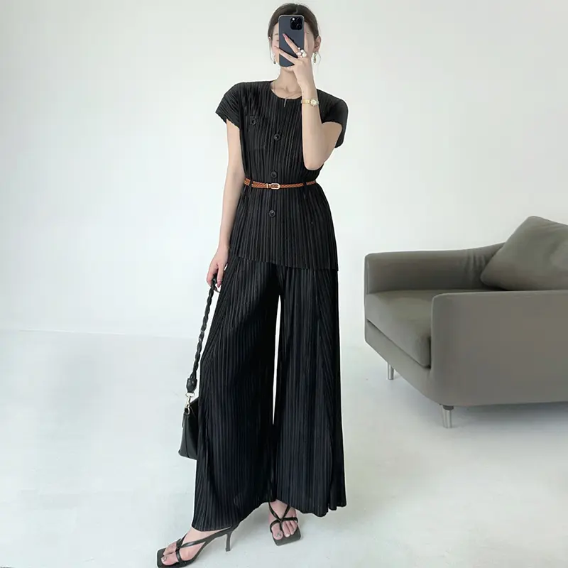 LANMREM Summer Chic Pleated High-End Women's Two Pieces Set Loose Short Sleeve Single Breasted Top And Wide Leg Pants 2DB3814