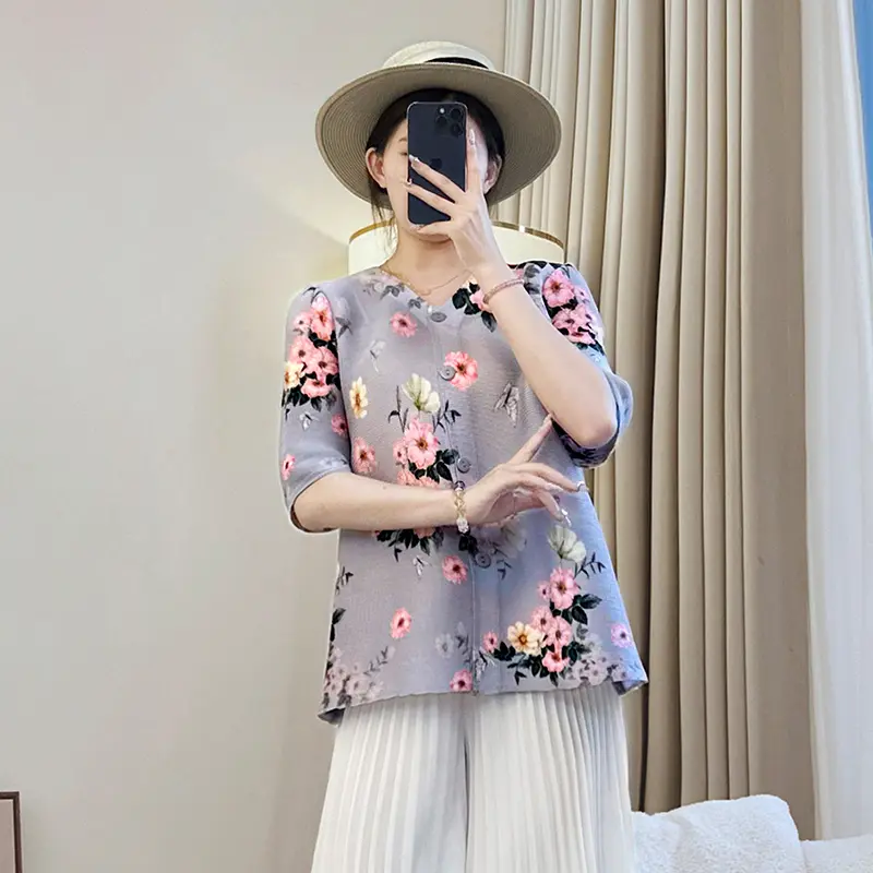 LANMREM Casual Pleated Women's V Collar Shirt Half Sleeve Floral Printting Purple Single Breated Blouse Tops 2025 New 2DB3695