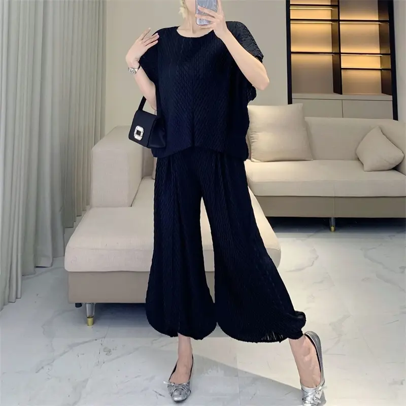 LANMREM Simple Pleated Women's Two Pieces Set Loose Fashion Batwing Short Sleeve Top + High Waist Draped Wide Leg Pants 2DB4047