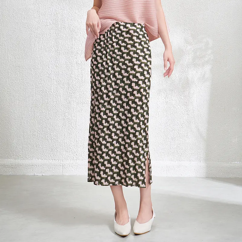 LANMREM Niche Chic Pleated Straight Women's Skirt 2025 New Color-block Printting Elastic High Waist Vent Design Skirts 2DB3864
