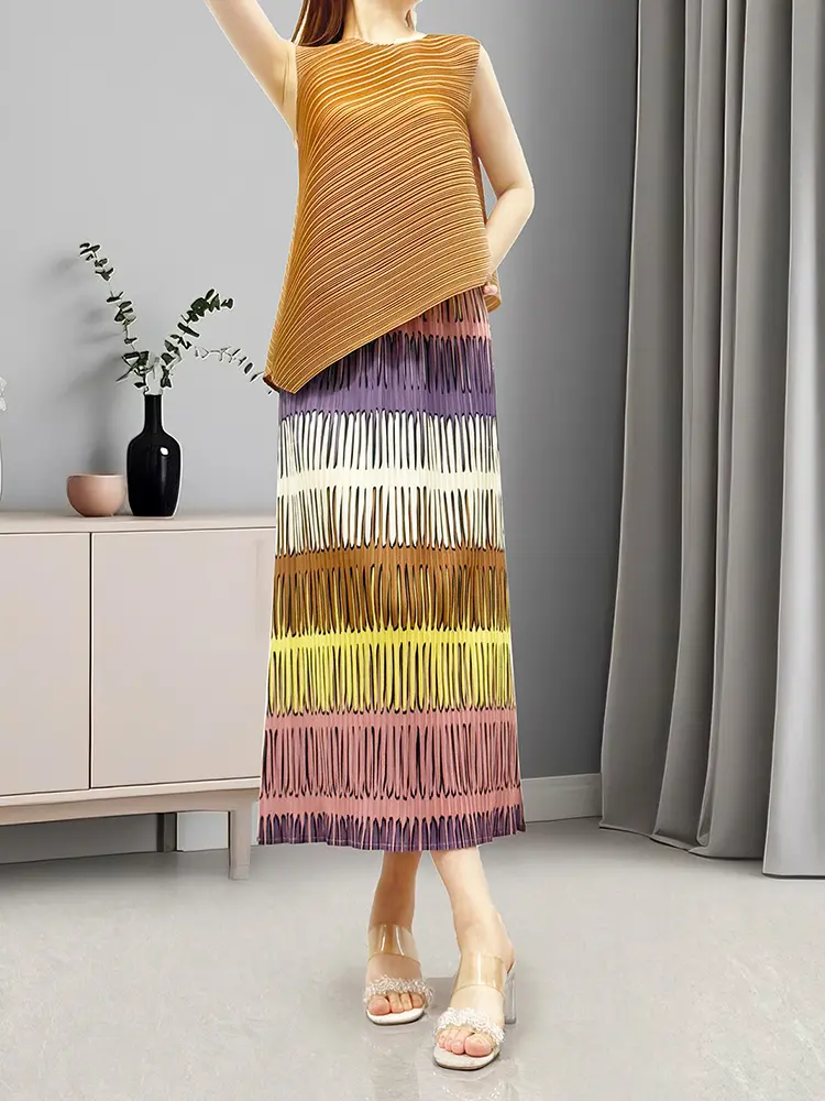 LANMREM High Quality Women's Pleated Two Pieces Set Khaki Sleeveless Loose Irregular T-shirt + Printting Straight Skirt 2DB3537