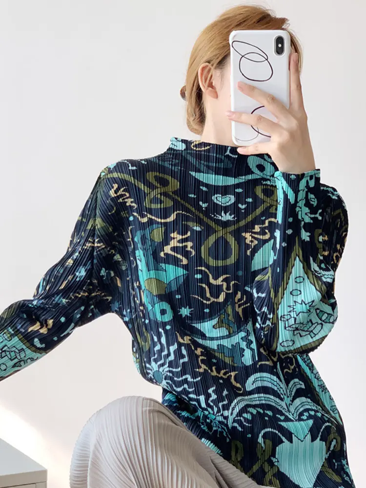 LANMREM Pleated New Printed Casual Women's Pullover Top High-end Temperament Slim Fit High Elastic T-shirts 2025 New 2DB3201