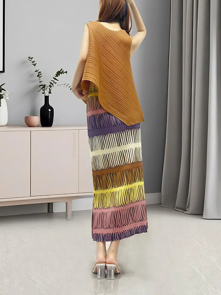 LANMREM High Quality Women's Pleated Two Pieces Set Khaki Sleeveless Loose Irregular T-shirt + Printting Straight Skirt 2DB3537