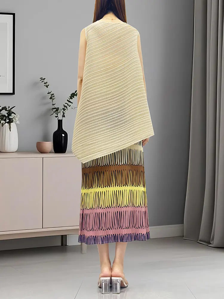 LANMREM Irregular Summer Pleated Women's Two Pieces Set Apricot Sleeveless O-neck Loose T-shirt And Printting Skirt Chic 2DB3564