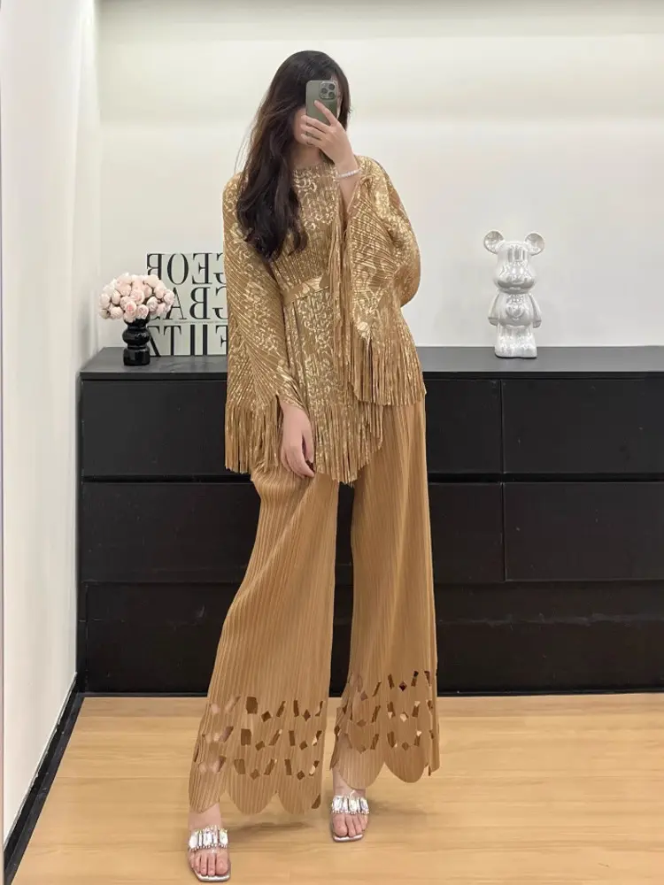 LANMREM Pleated Women's Two Pieces Set 2025 New High-End Design Tassel Spliced Bawting Sleeve Tie Design Top And Wide Leg Pants
