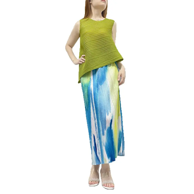 LANMREM Green Chic Pleated Women's Two Pieces Set Loose Causal Sleeveless Tank Top And Printting Straight Skirt With Pocket Chic