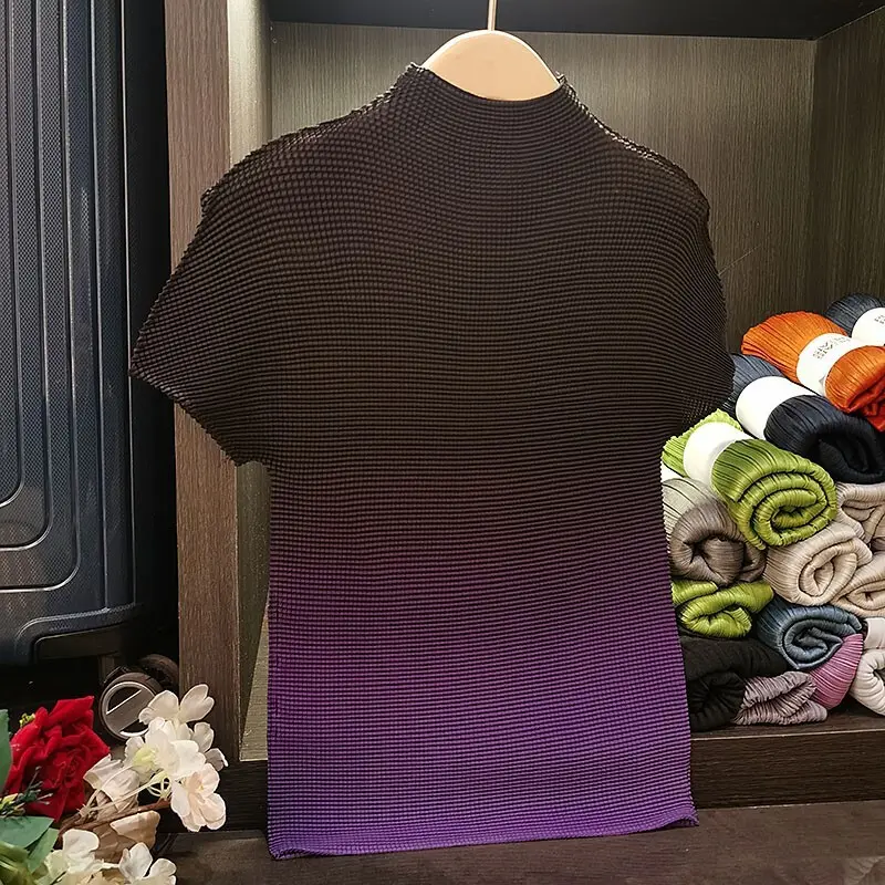 LANMREM Gradient Color Women's Pleated T-shirt High Elastici Slim Fit Short Sleeve Pullover Top 2025 New Summer Chic Tee 2DB3033