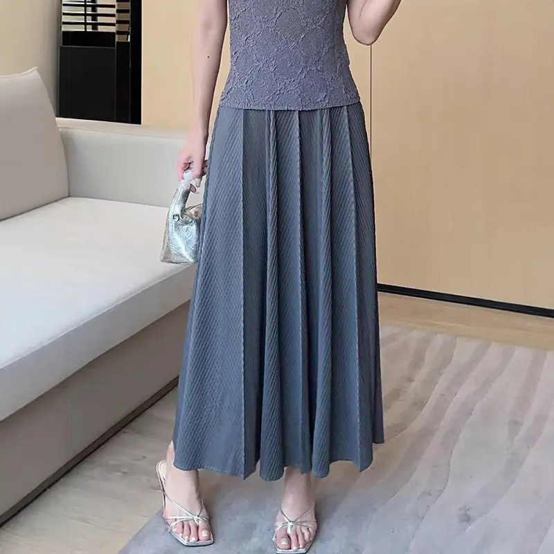 LANMREM High-End Beige Women's Summer Skirt Niche New Design Elastic High-Waist Draped Red A-Line Pleated Long Skirts 2DB3844