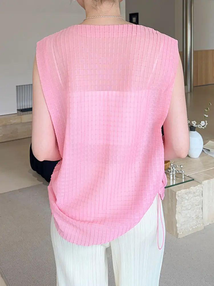 LANMREM Summer Pleated Sleeveless Women's T-shirt 2025 New Drawstring Waist Design Round Collar Slimming Tee Loose Tops 2DB2873
