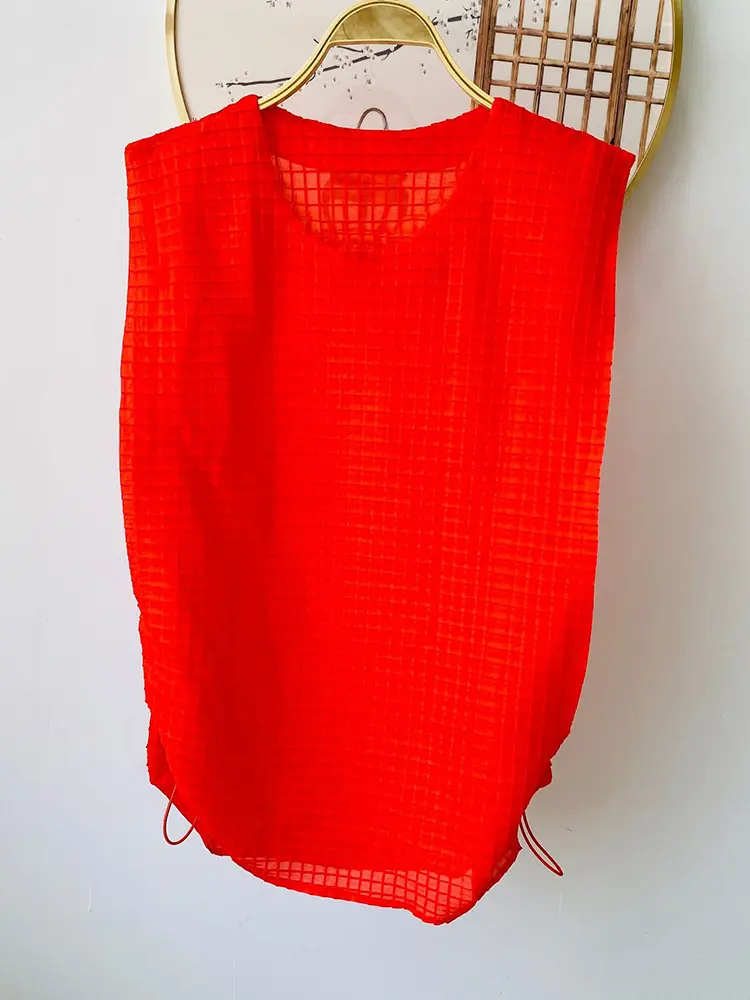 LANMREM Summer Pleated Sleeveless Women's T-shirt 2025 New Drawstring Waist Design Round Collar Slimming Tee Loose Tops 2DB2873