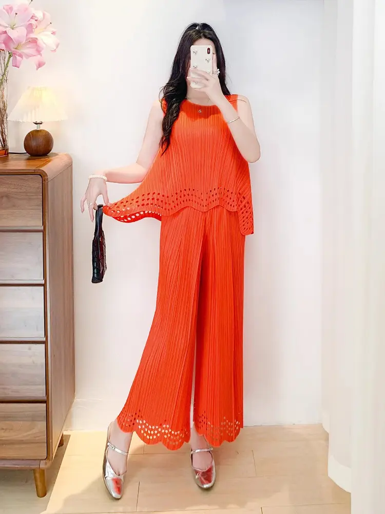 LANMREM pleated hellow out women's two pieces set elastic Slimming sleeveless t-shirt and wide leg