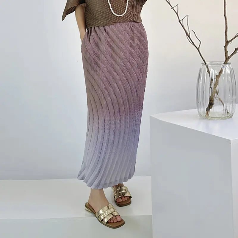 LANMREM Pleated Women's Elastic High Waist Skirt 2025 New High-end Rainbow Gradient Irregular Hand-pressed Skirts Chic 2DB4126