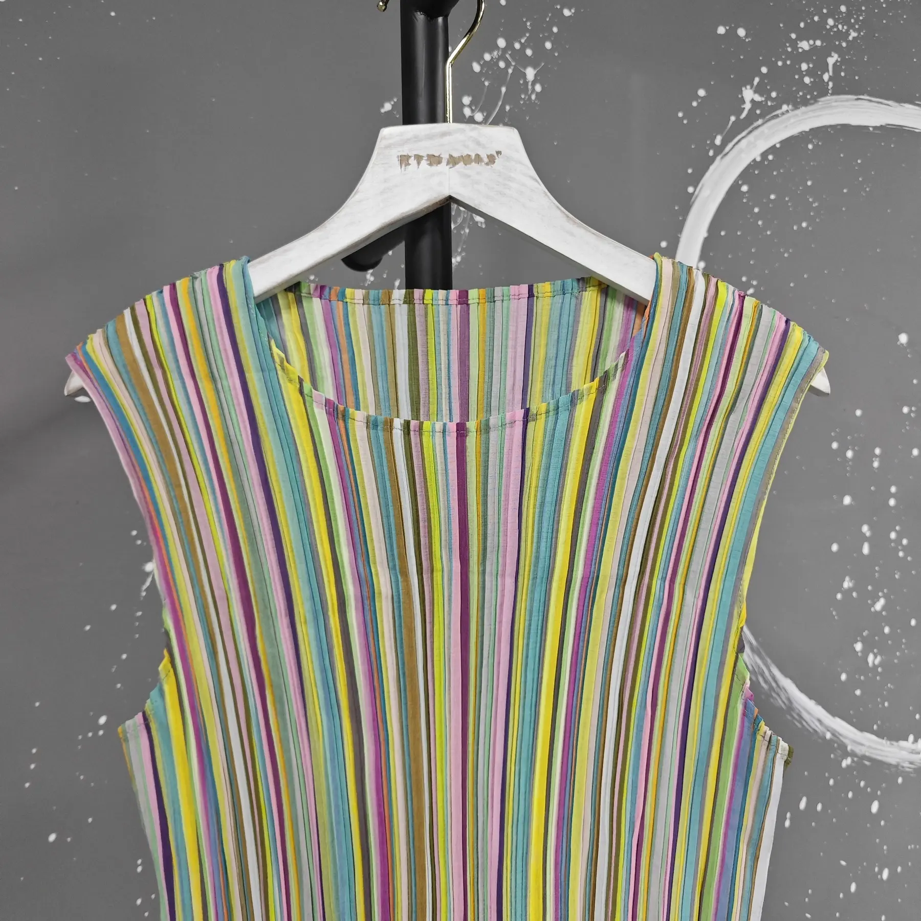 LANMREM Pleated Dress Color-Block Summer Sleeveless O-neck Color Stripe Sweet Comfortable High Waist Elastci Slim Cloth 2DB4154