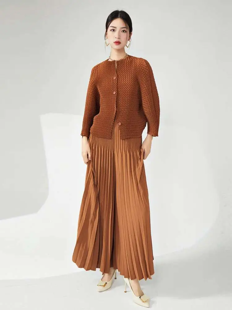 LANMREM High End 2 Pieces Sets For Women Handmade Pleated Top Loose Drop Wide Leg Pants Fashion Clothing 2024 Summer New 2DA8515