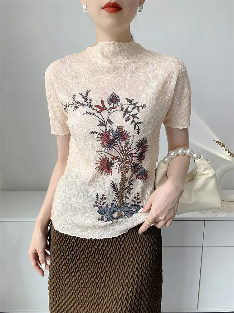 LANMREM 2025 Summer New Fashionable Printed Pleated Top Women's T-shirt With Chinese Style Niche Design Pleated Tops 2DB2885