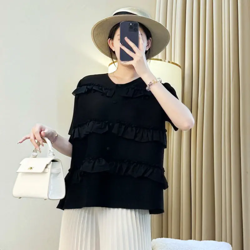 LANMREM Short Sleeve Ruffled Patchwork Design Pleated Women's Top V Collar Single Breasted Shirts Summer 2025 Chic New 2DB4072