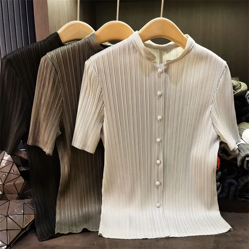 LANMREM Summer New Chic Stand Collar Pleated Shirt For Women High-end 2025 New Single-breasted Cardigan Short Sleeve Top 2DB4031