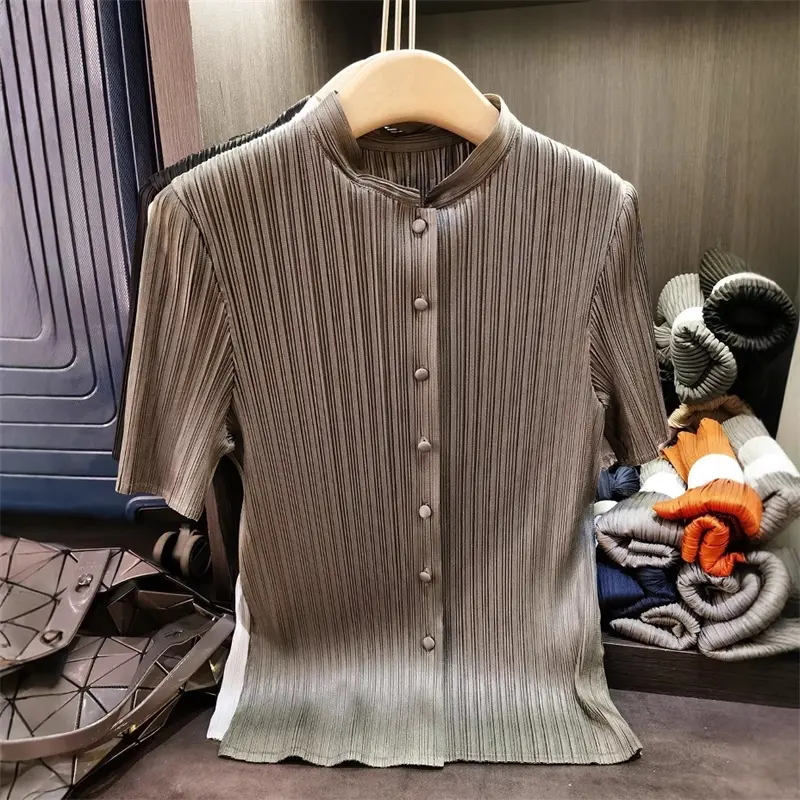 LANMREM Summer New Chic Stand Collar Pleated Shirt For Women High-end 2025 New Single-breasted Cardigan Short Sleeve Top 2DB4031