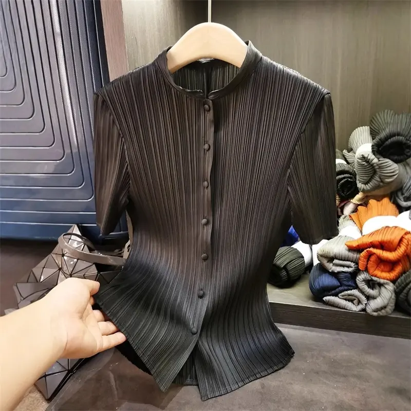 LANMREM Summer New Chic Stand Collar Pleated Shirt For Women High-end 2025 New Single-breasted Cardigan Short Sleeve Top 2DB4031
