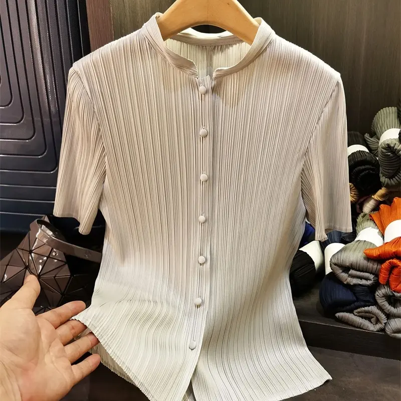 LANMREM Summer New Chic Stand Collar Pleated Shirt For Women High-end 2025 New Single-breasted Cardigan Short Sleeve Top 2DB4031