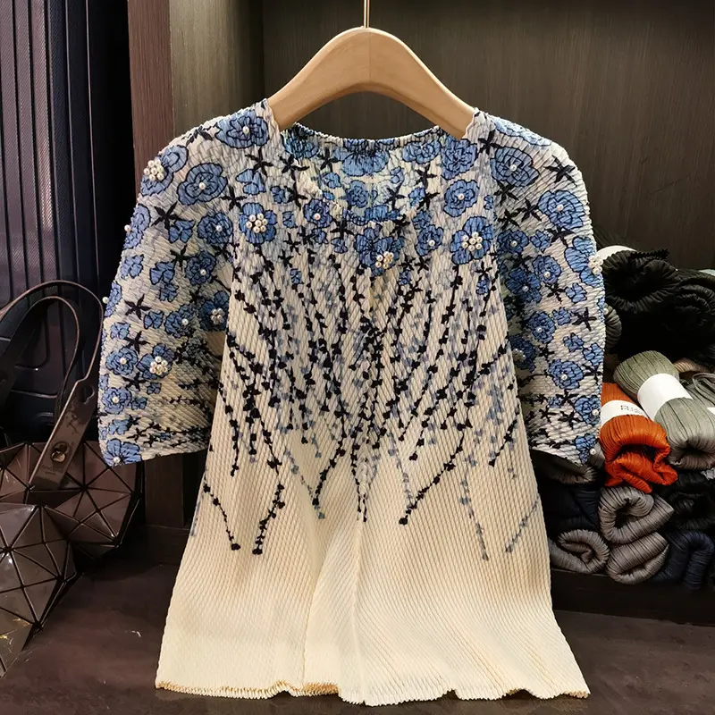 LANMREM Summer Lightweight Beading Print Pleated T-shirs For Women Round Collar Batwing Sleeve Long Pullover Tops 2025 2DB3300