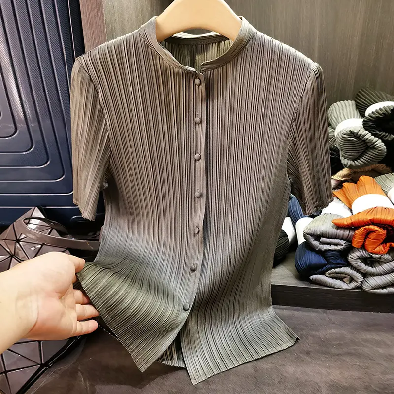 LANMREM Summer New Chic Stand Collar Pleated Shirt For Women High-end 2025 New Single-breasted Cardigan Short Sleeve Top 2DB4031
