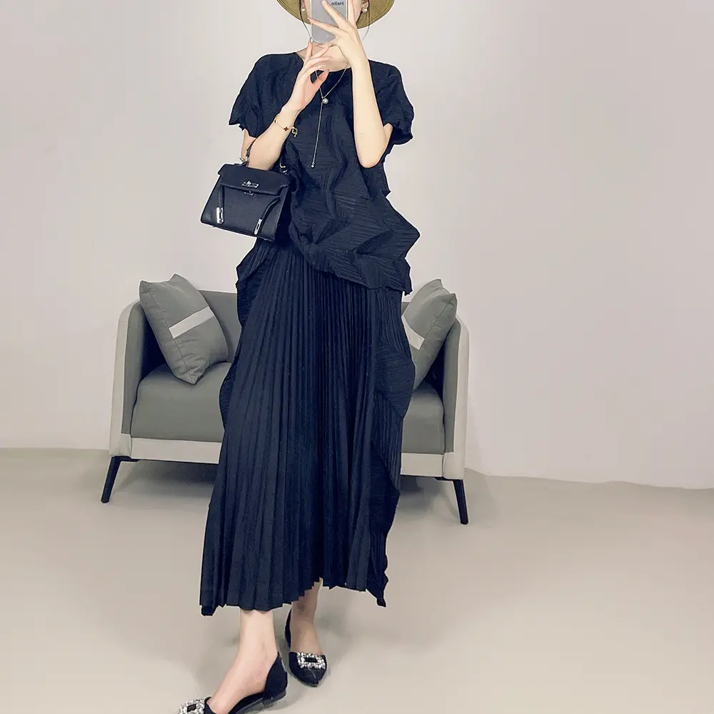 LANMREM Loose Purple Pleated Women's Two Pieces Set Round Collar Short Sleeve Pullover T-shirt And Elastic Waist Skirt 2DB3639