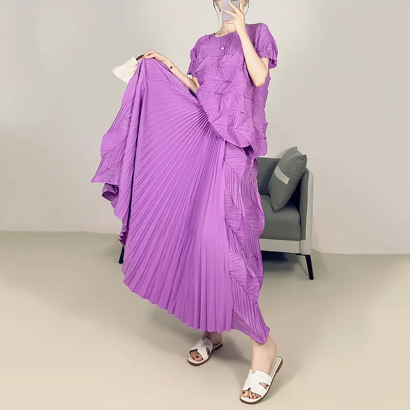 LANMREM Loose Purple Pleated Women's Two Pieces Set Round Collar Short Sleeve Pullover T-shirt And Elastic Waist Skirt 2DB3639