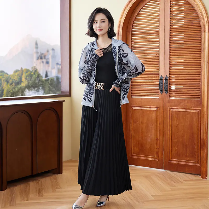 LANMREM Black Versatile Casual Wide Leg Pants For Women 2025 Chic New Pleated Straight Long Trousers Fashion Clothing 2DB3885