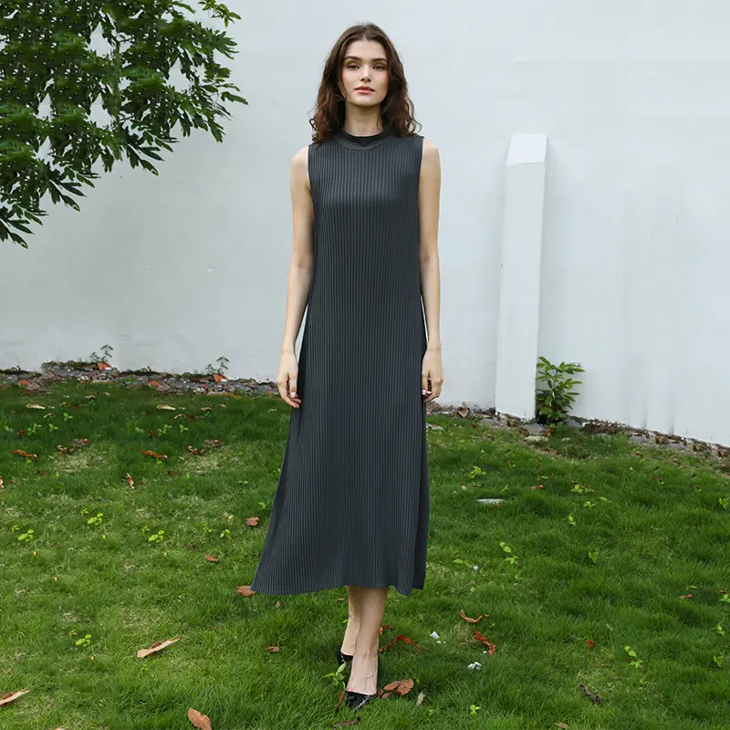 LANMREM 2025 New French Style Mid-Length Dress Elegant Temperament Solid Color Summer Sleeveless Women's Pleated Dress 2DB4170