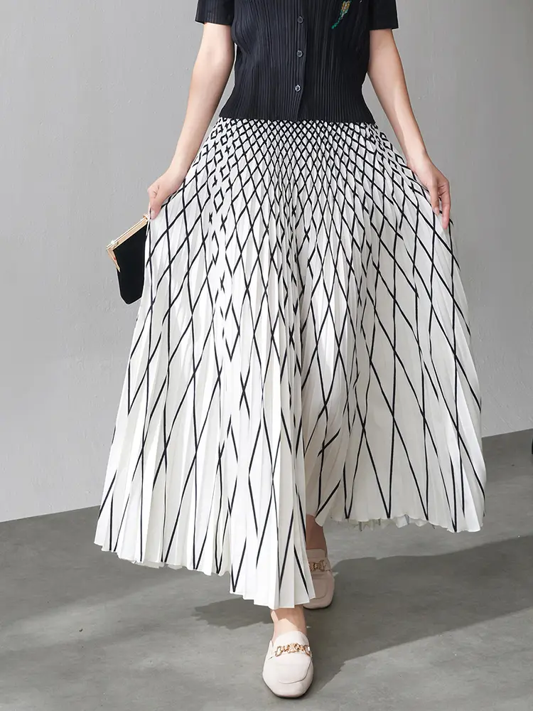LANMREM Vacation Style Striped Flared Skirt Pleated Elastic Waist Versatile New Summer A-line Skirts 90cm Length  2DM1015