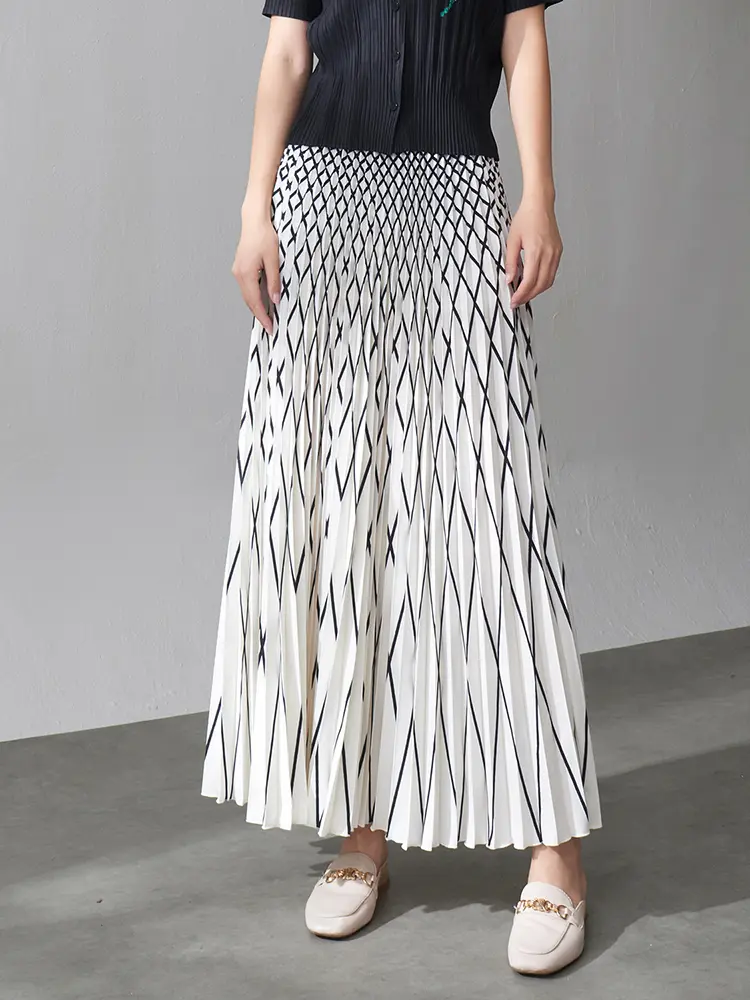 LANMREM Vacation Style Striped Flared Skirt Pleated Elastic Waist Versatile New Summer A-line Skirts 90cm Length  2DM1015