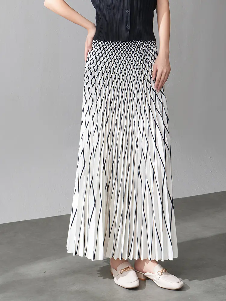 LANMREM Vacation Style Striped Flared Skirt Pleated Elastic Waist Versatile New Summer A-line Skirts 90cm Length  2DM1015