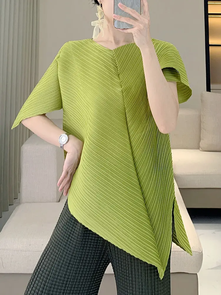 LANMREM Green Pleated Top 2025 Summer Design Irregular High-end Women's T-shirt Chic Elegant Casual Short Sleeve Tee 2DB3599