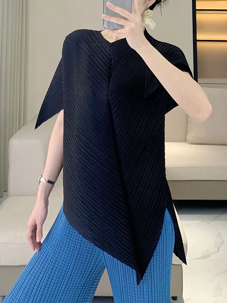 LANMREM Green Pleated Top 2025 Summer Design Irregular High-end Women's T-shirt Chic Elegant Casual Short Sleeve Tee 2DB3599