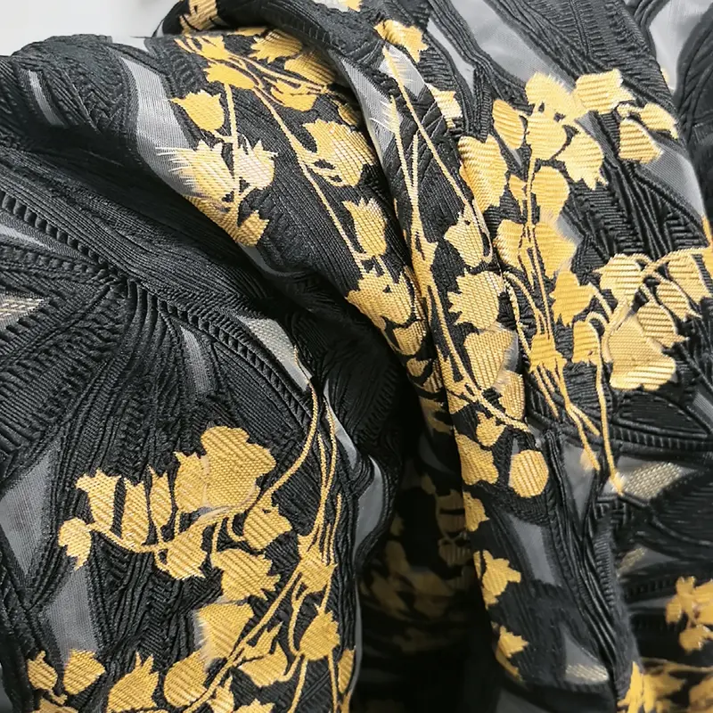 LANMREM Good Quality Black Golden Jacquard Half Length Skirt Medium Length High Waist Women's Skirts 2025 New Clothing 2DB3386