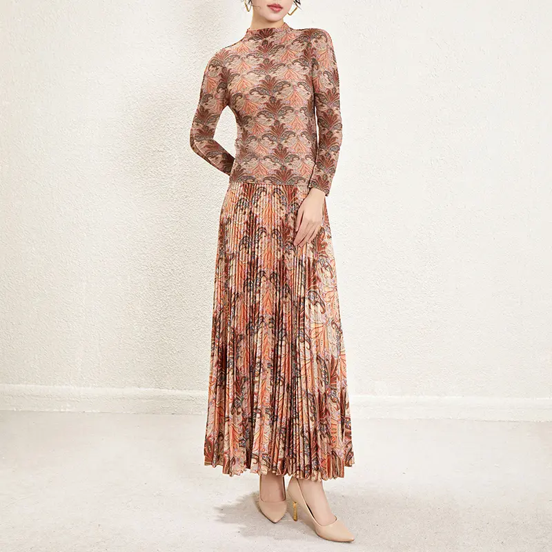 LANMREM Coffee Geometric Printting Pleated Women's Two Pieces Set Stand Collar Elastic Slim Pullover T-shirt And Skirt 2DB3793