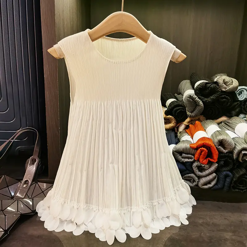 LANMREM Summer New Handmade Petal Pleated Tee Casual Chic New Versatile Women's T-Shirt Round Neck Sleeveless Tank Top 2DB3759