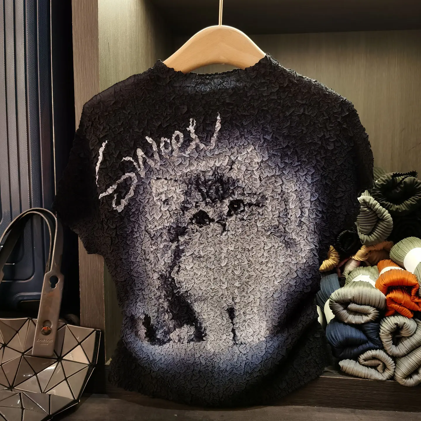 LANMREM Summer New Round Neck Rendered Print Pleated Women's T-shirt Elastic Slimming Short Sleeved Pullover Top Chic 2DB3422