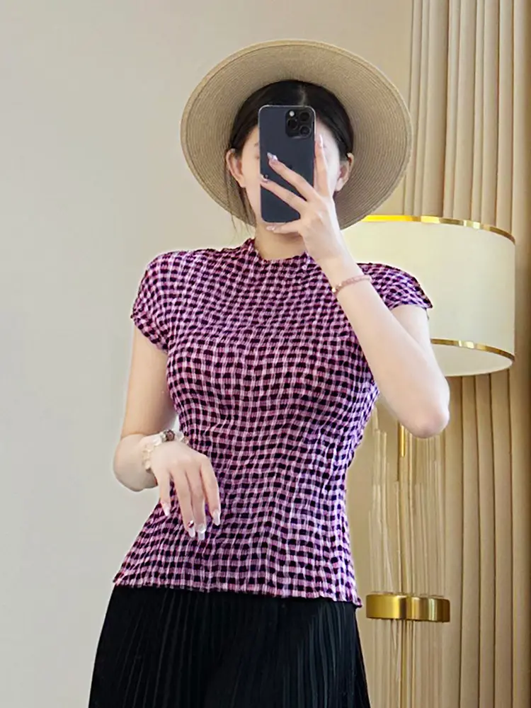 LANMREM Strip High Elastic Slim Stand Collar Short Sleeve Women's T-shirt New Summer Chic Simple Pkeated Pulover Top 2DB3582
