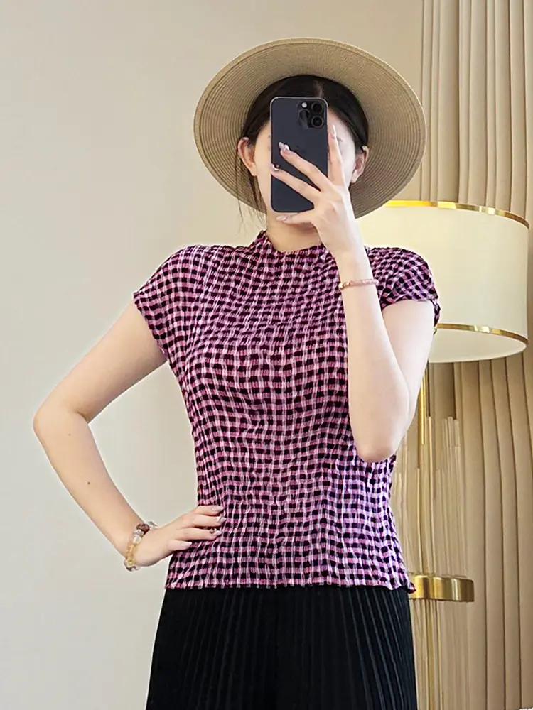 LANMREM Strip High Elastic Slim Stand Collar Short Sleeve Women's T-shirt New Summer Chic Simple Pkeated Pulover Top 2DB3582