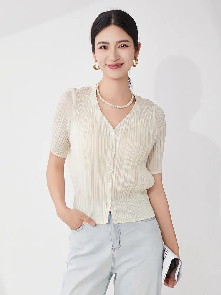 LANMREM Elastic Jacket 2025 New Loose Yellow Cardigan Temperament Pleated Short Sleeved Tops V Collar Single Breasted Clothes