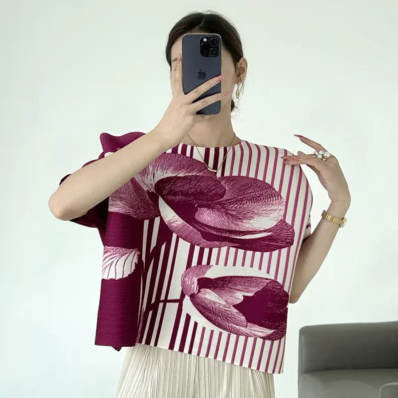 LANMREM 2025 Summer New Pleated O-neck Printed Women's T-Shirt Loose Simple Short Sleeve Puoover Top Elastic Loose Tee 2DB3810