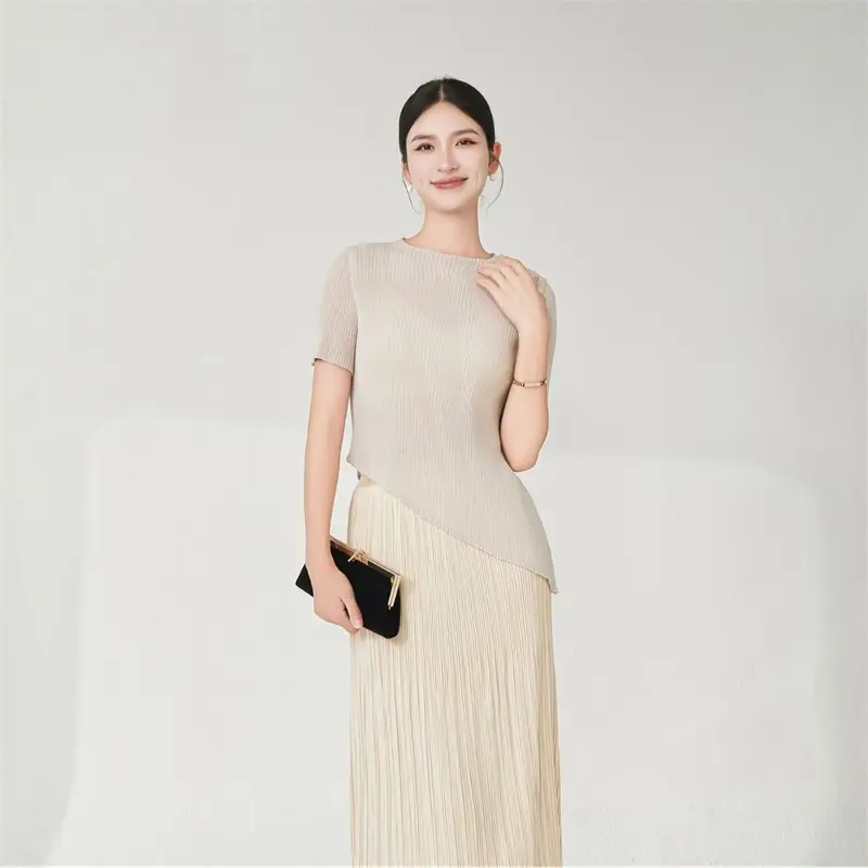 LANMREM Women's Short Sleeve T-Shirt High Elastic Slim 2025 Summer New Irregular Solid Color Simple Fashion Pullover Top 2DB4079