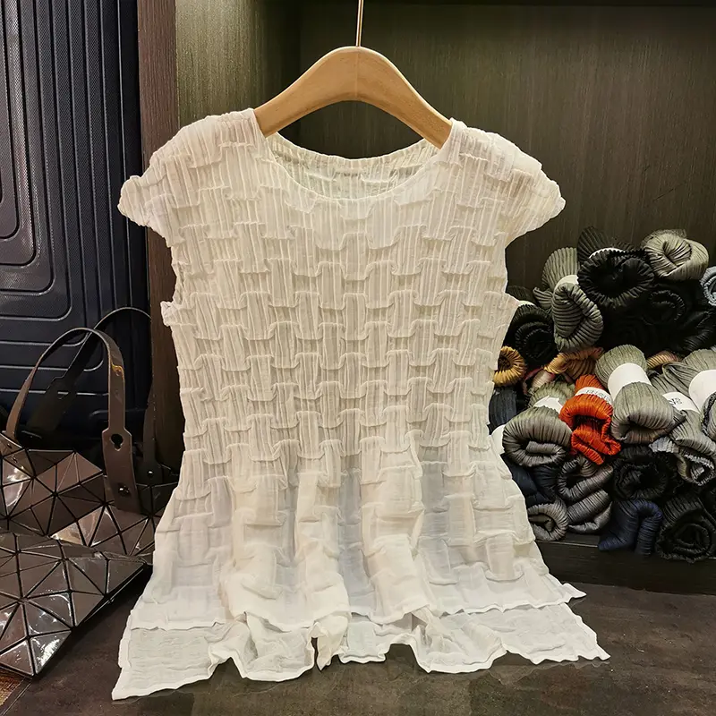 LANMREM Summer O-neck Sleeveless Women's Pleated T-shirt 2025 New Design Fashion Elastic Slimming Checkered Pleated Top 2DB3676