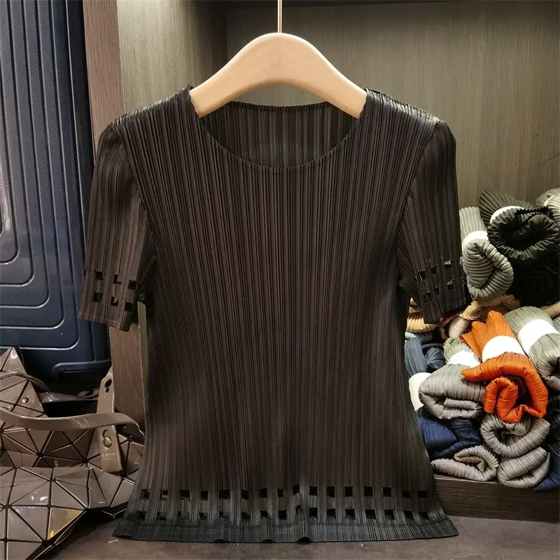 LANMREM Summer New Pleated Design Elastic Round Neck Top Women's 2025 Chic Loose Casual Hollow Out Short Sleeve T-shirt 2DB4028