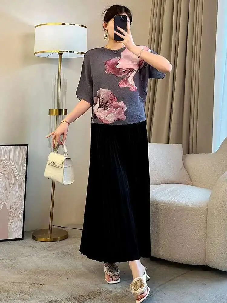 LANMREM Women's Pleated T-shirt Round Neck Short Sleeve Printed Casual All-match Tops Female Fashion Tide Summer 2025 New 2DE488